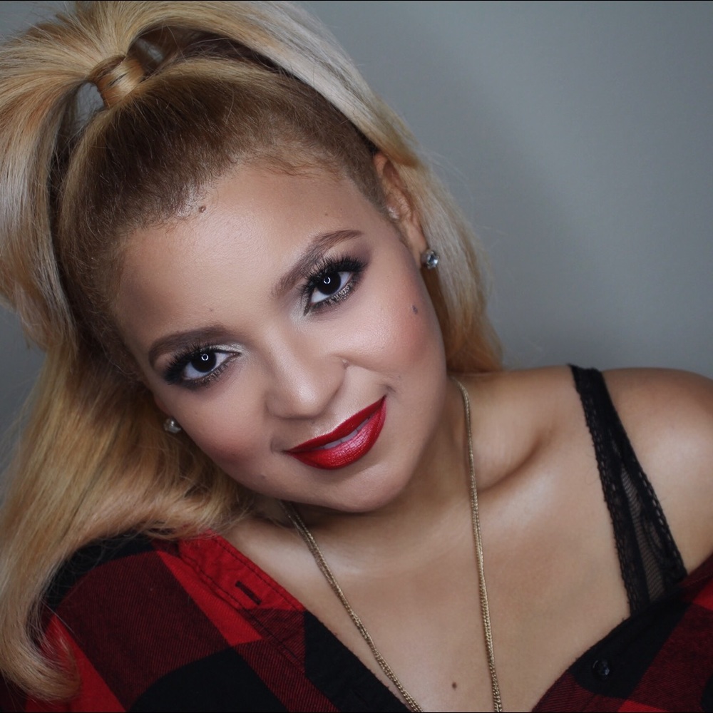 Yomi B @ybcbeauty (instagram)